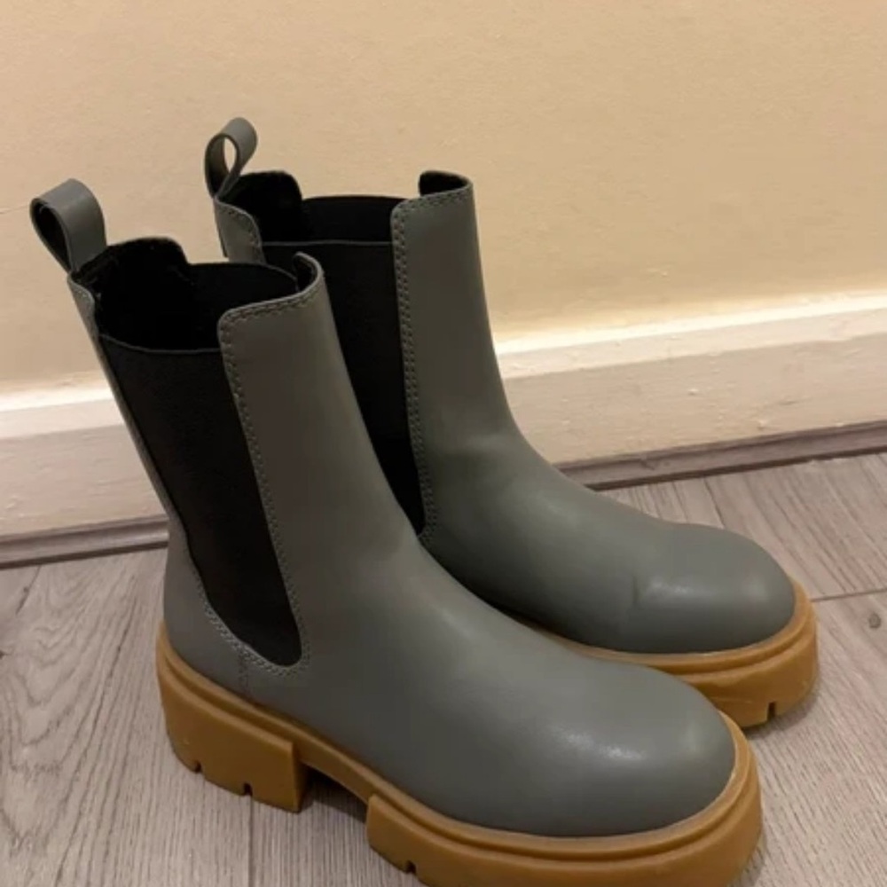 H&M Gray Ankle Boots with Black Panels and Brown Sole